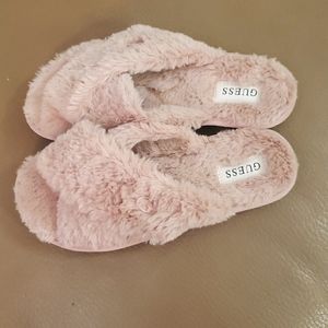 GUESS LIGHT PINK FUR SLIPPERS